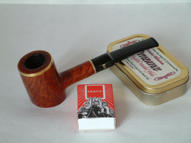 第一只入手的斗STANWELL Yilt-Edged 207 直式9mm